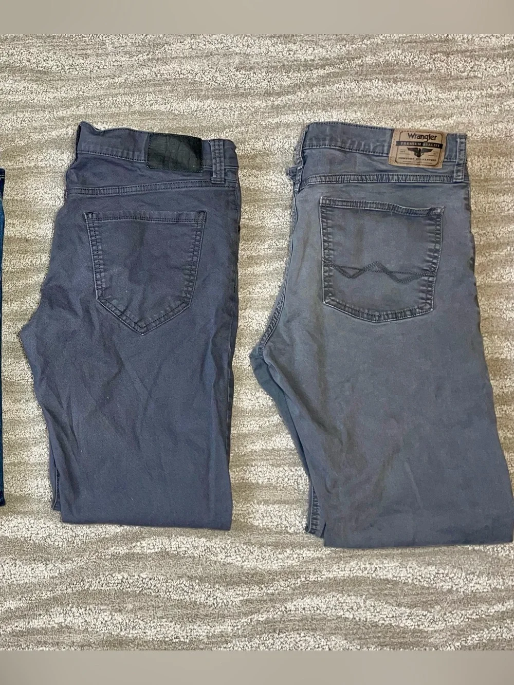 Men’s Jeans Pants Bundle Size 32x32 American Eagle IZOD Wrangler